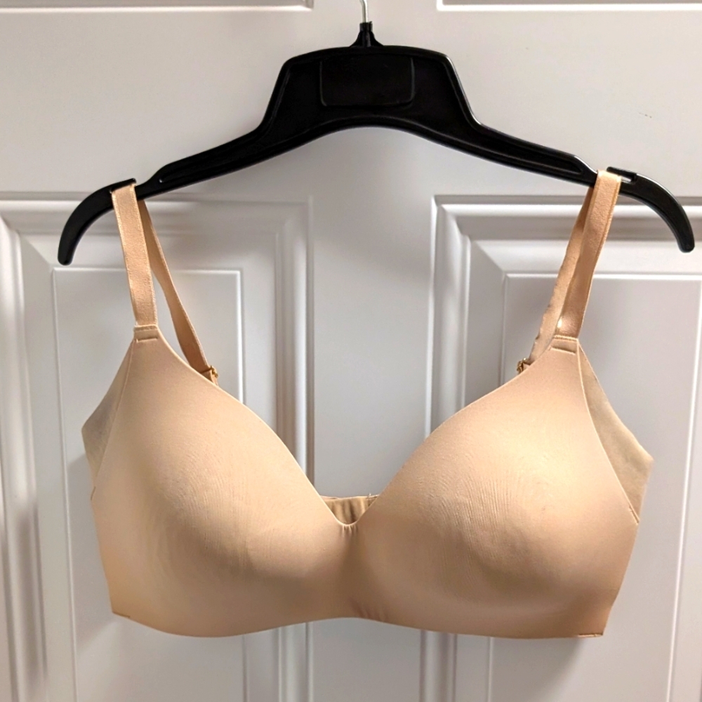 KNIX  WingWoman Contour Wireless T-Shirt Bra Size 5 Beige